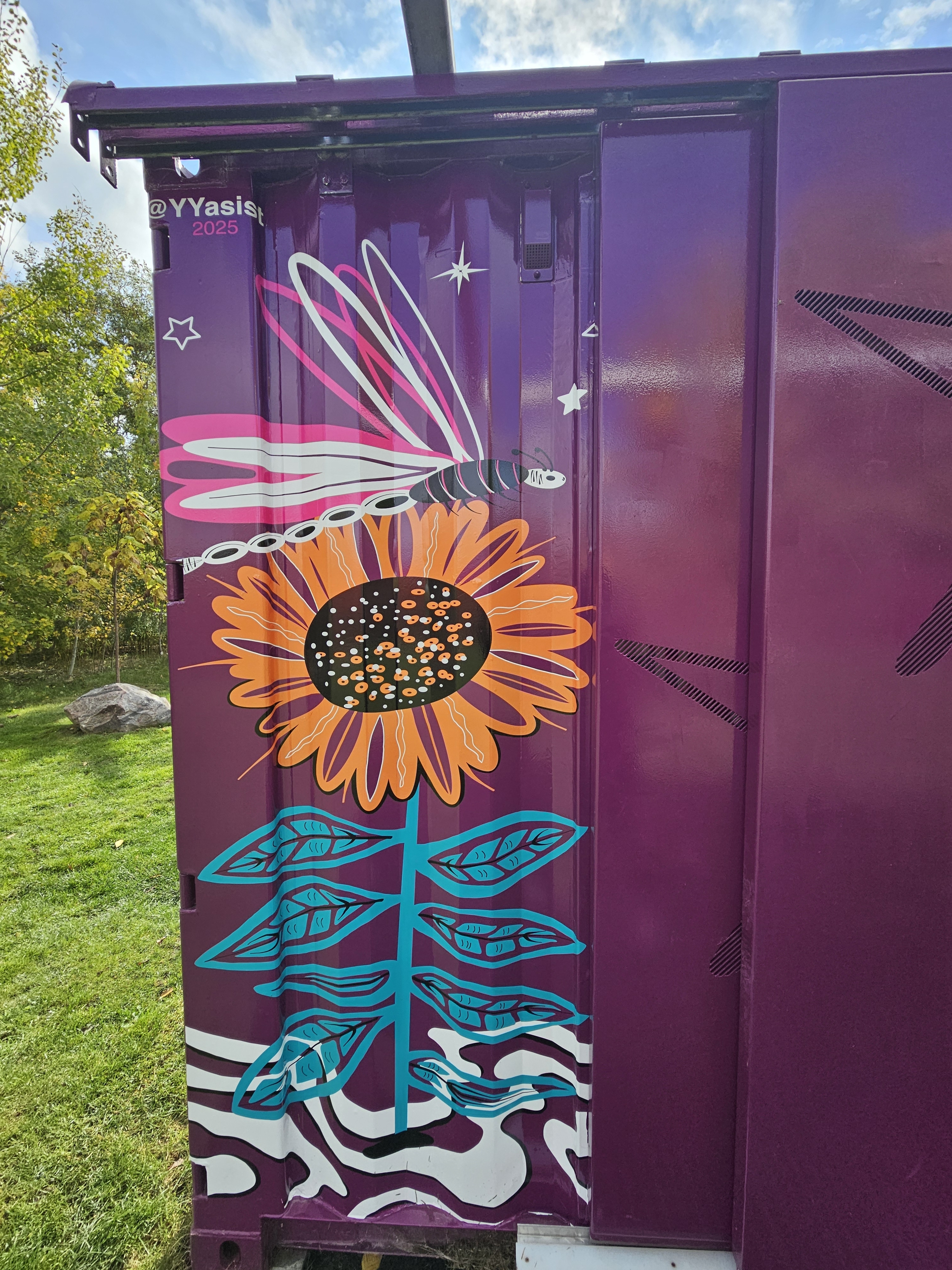 hummingbird stage side 2